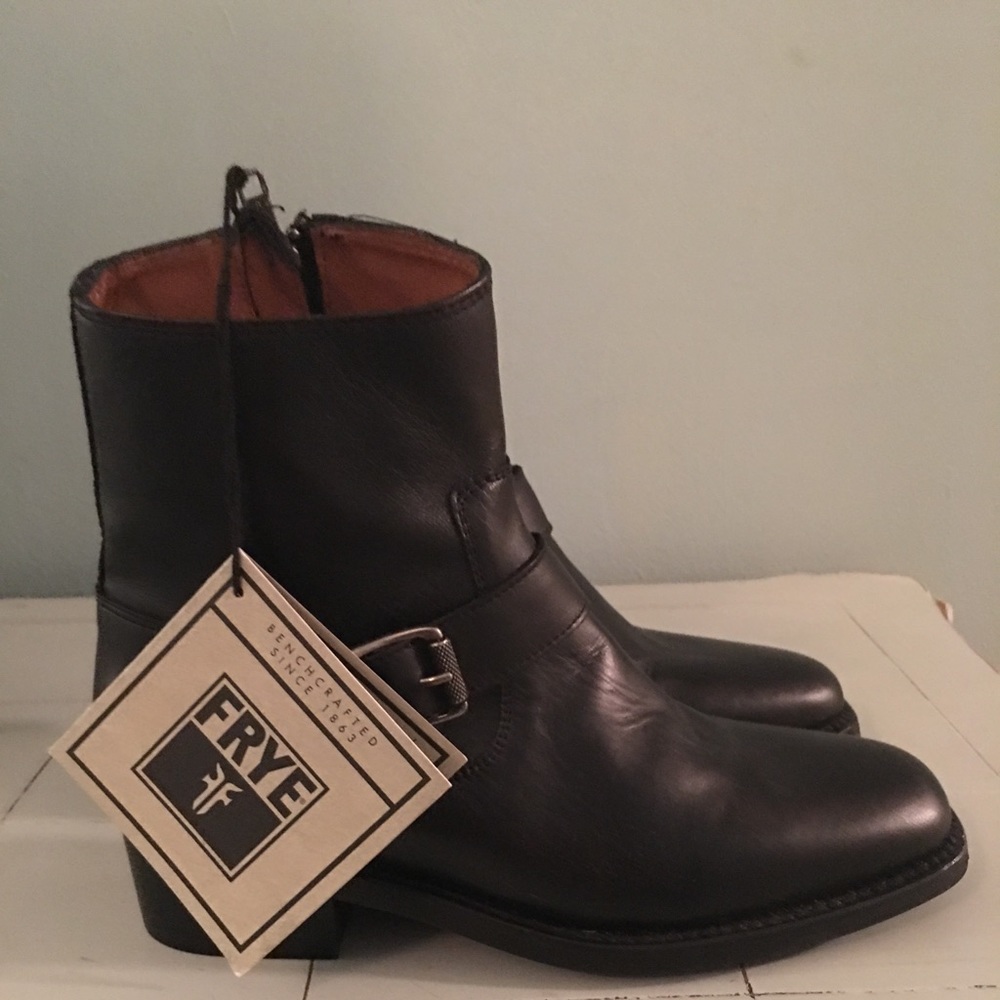 Frye zipper ankle boots